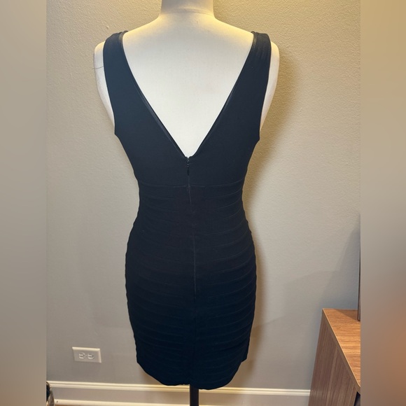 🖤EXPRESS BLACK BODY CON DRESS🖤 - Picture 5 of 6